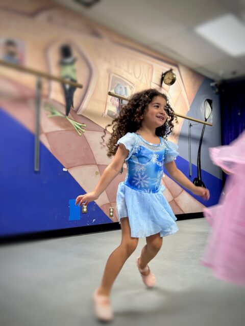 The smile on a little kids face when they are dancing brings pure joy to everyone who sees it! 🥰 
.
This is your gentle reminder that dancing makes the heart happy. Get up and move 💃🏼at least once a day.
.
.
#Dance #HappyHeart #SeeYouAtTheStudio