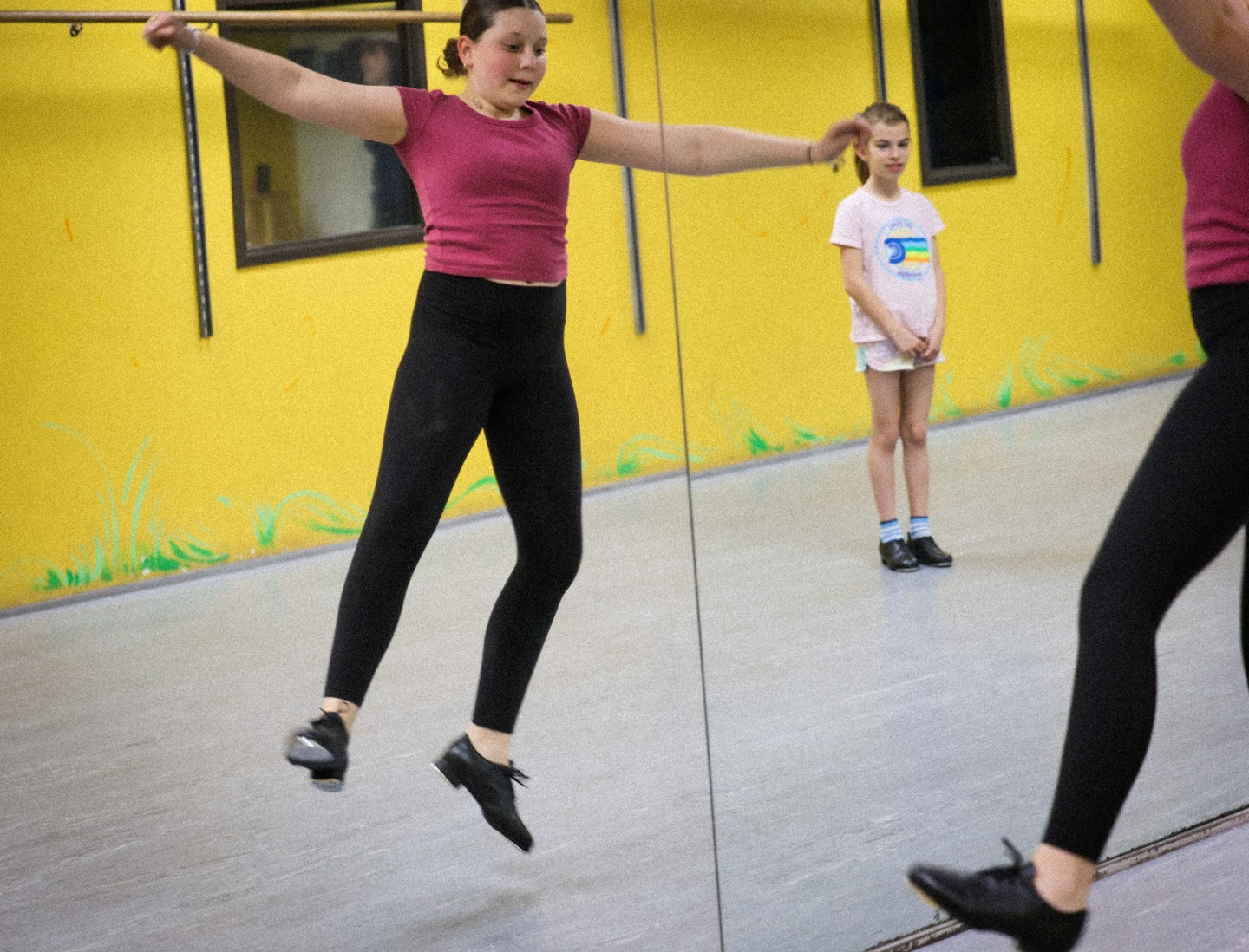 Tap dance helps developing our minds by combining physical movement, counting, and musical rhythms to engage multiple areas of the brain at once!

Cognitive and Mental Benefits: Stronger Memory Recall, Sharper Focus & Attention, and Active Listening Skills. 

Psychological and Character Growth:
Patience, Persistence, Boosted Confidence & Real-Time Problem Solving. 

Sign up for our classes today. We’re an ongoing studio teaching ages 2-18! 

#Dance #DanceStudio #TapDance #SignUpToday